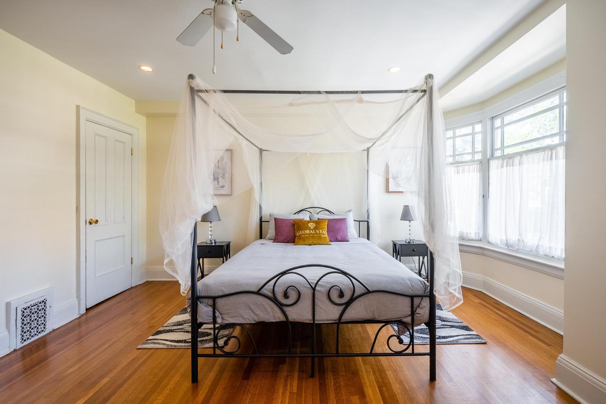 Cozy 5 Bedroom House In Downtown Toronto By Globalstay Exterior photo
