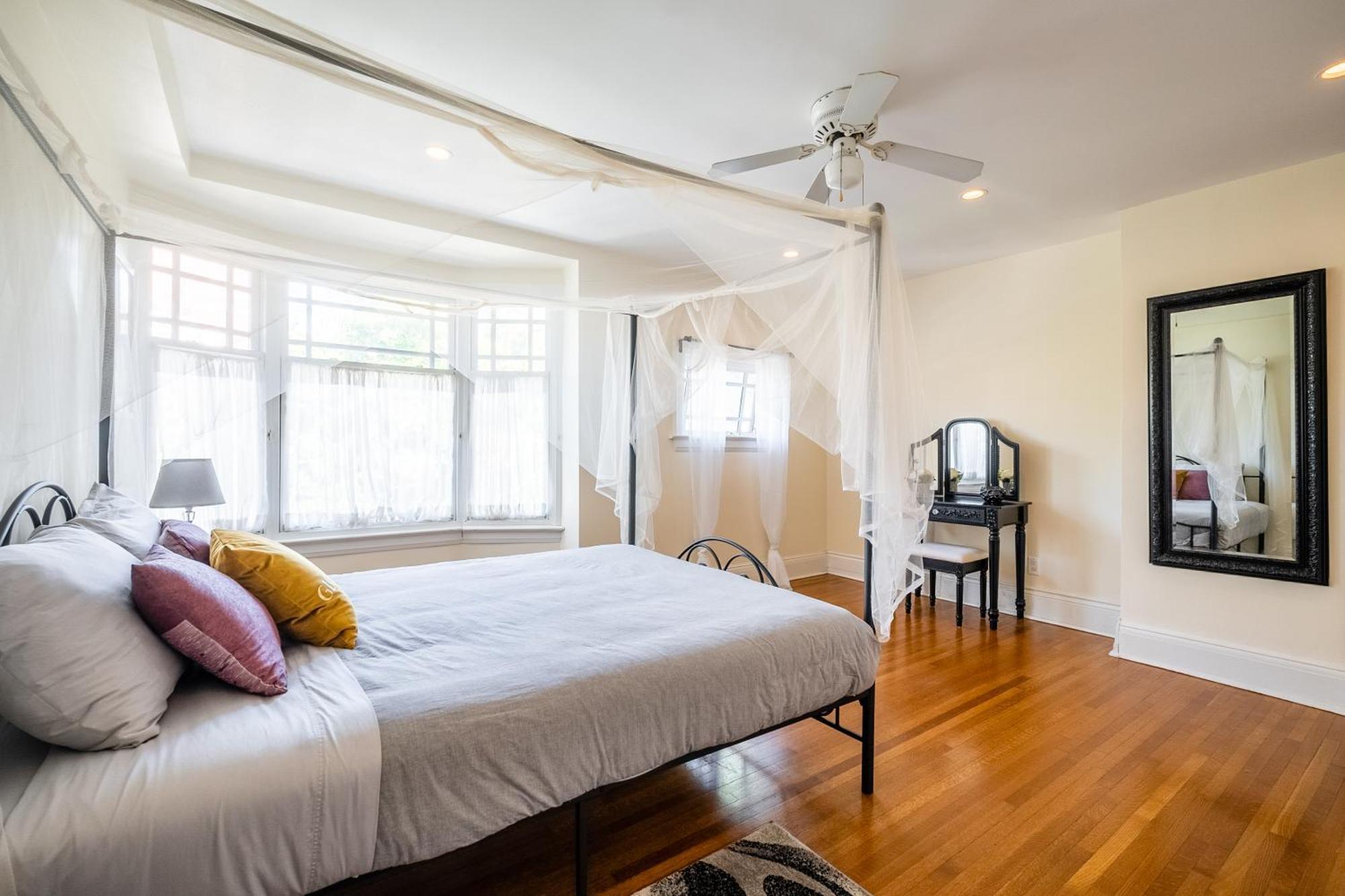 Cozy 5 Bedroom House In Downtown Toronto By Globalstay Exterior photo