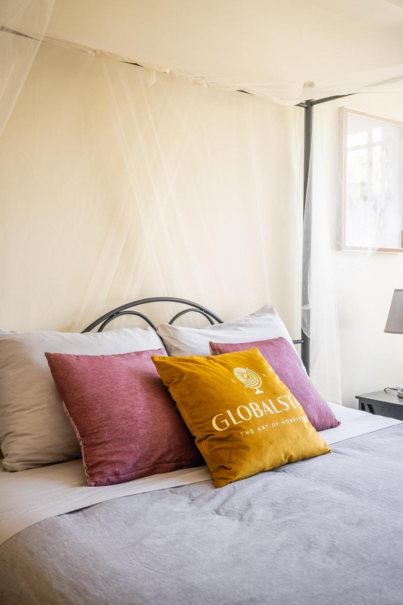 Cozy 5 Bedroom House In Downtown Toronto By Globalstay Exterior photo
